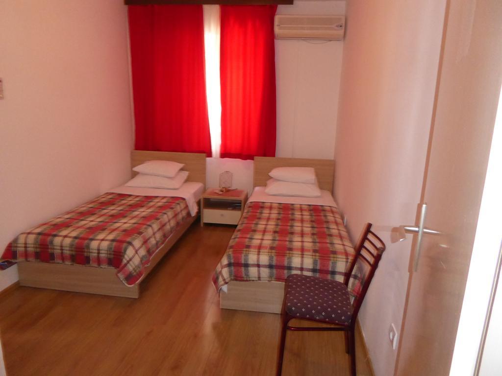 Springs Apartments & Rooms 스베티스테판 객실 사진